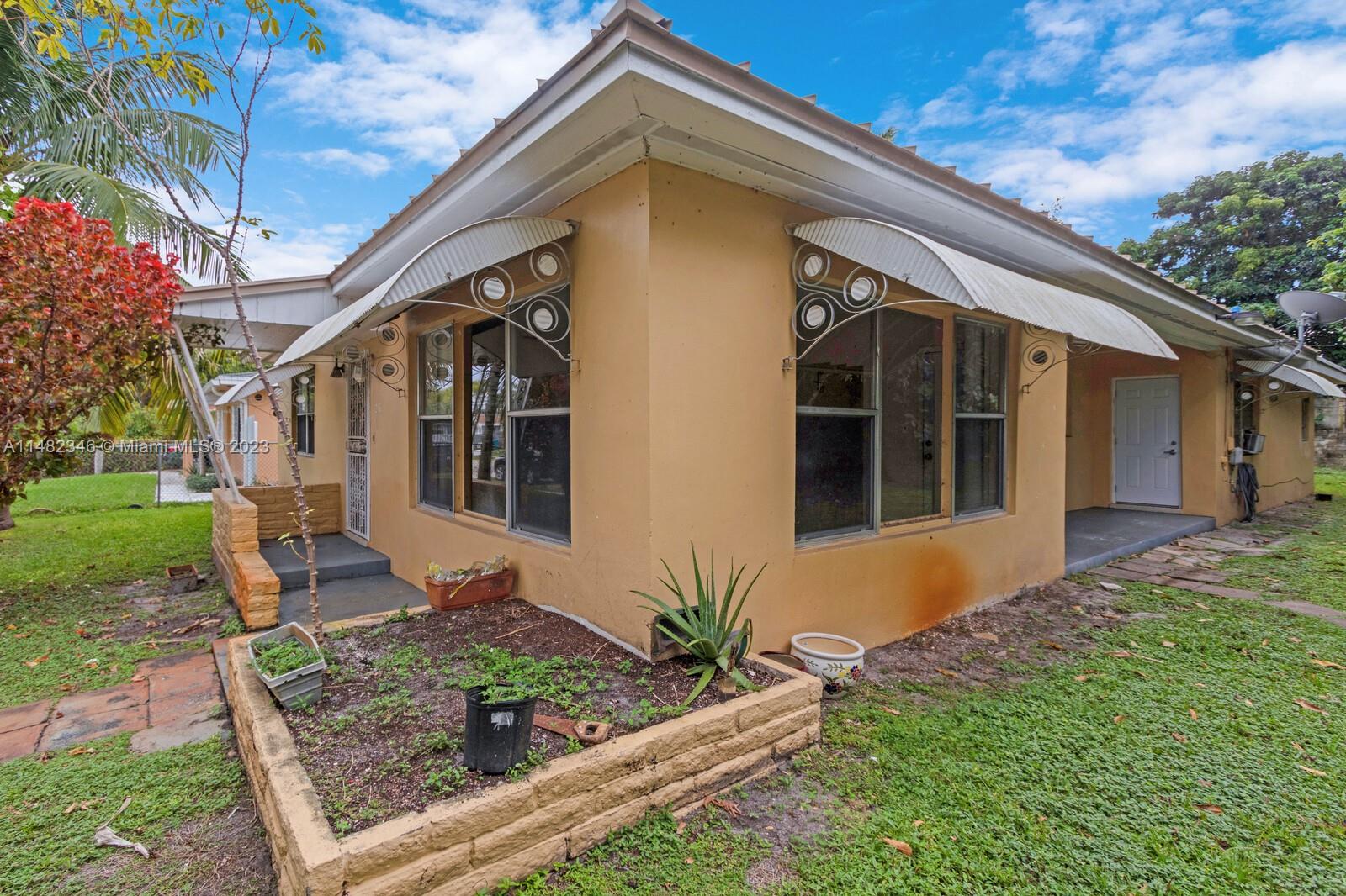 BISCAYNE SHORES CORR PLAT - Residential