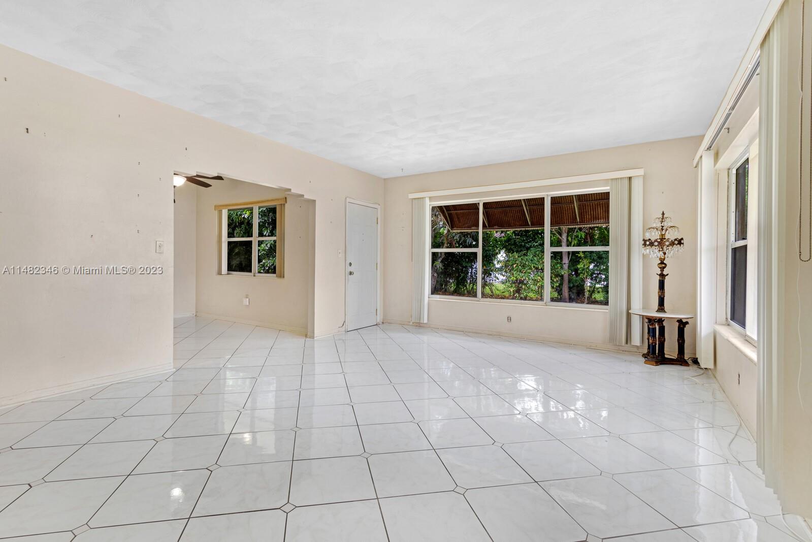 BISCAYNE SHORES CORR PLAT - Residential