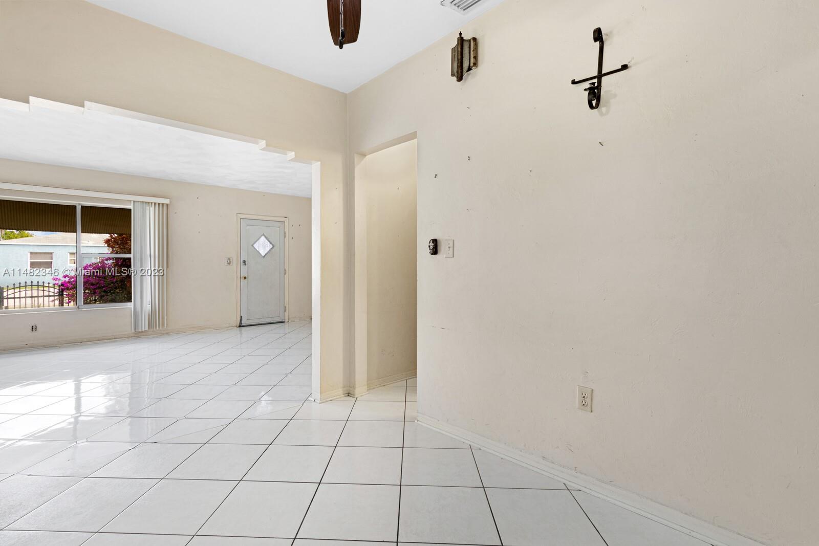 BISCAYNE SHORES CORR PLAT - Residential