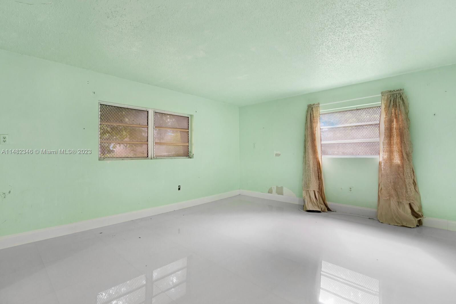 BISCAYNE SHORES CORR PLAT - Residential