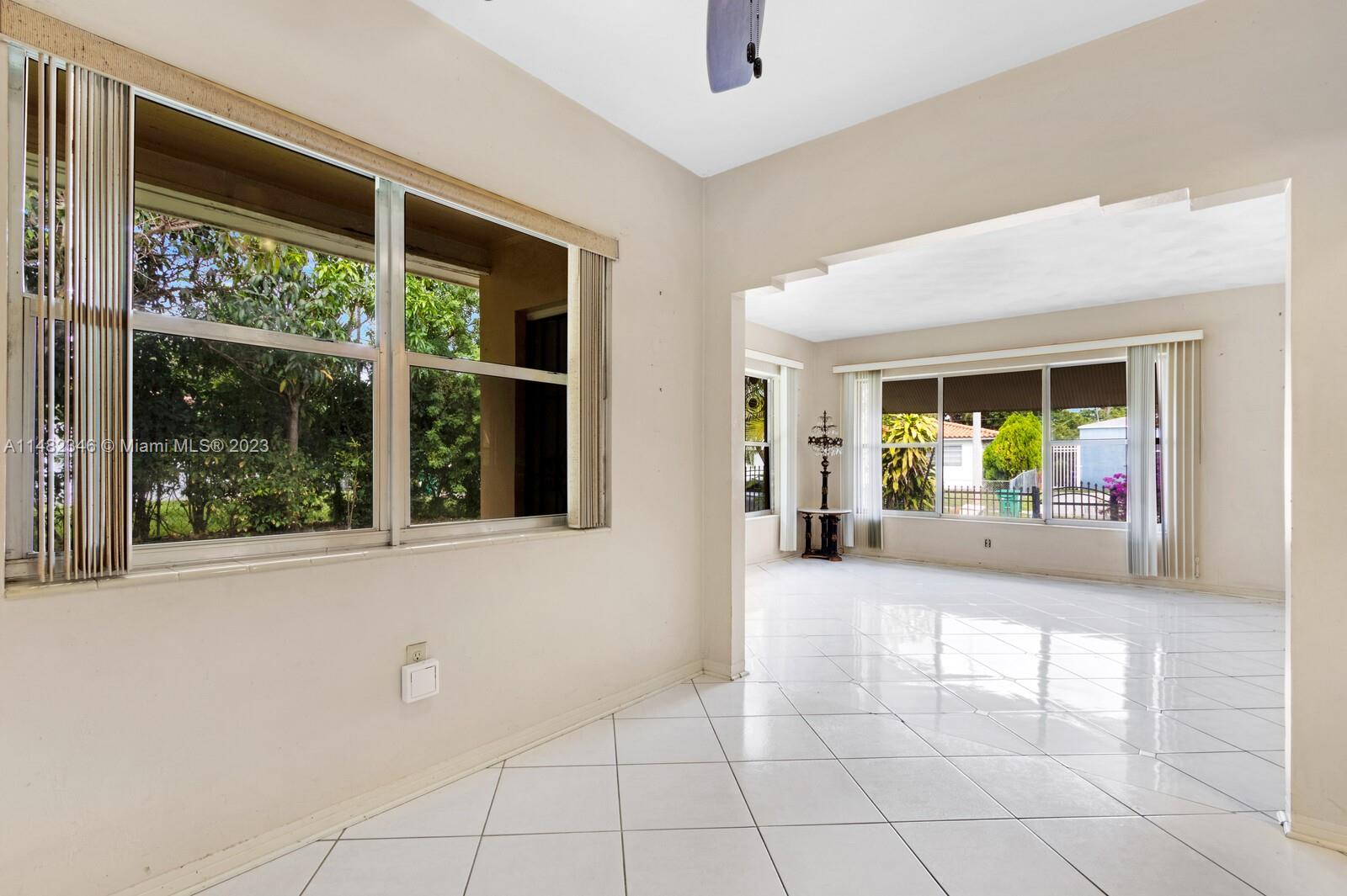 BISCAYNE SHORES CORR PLAT - Residential