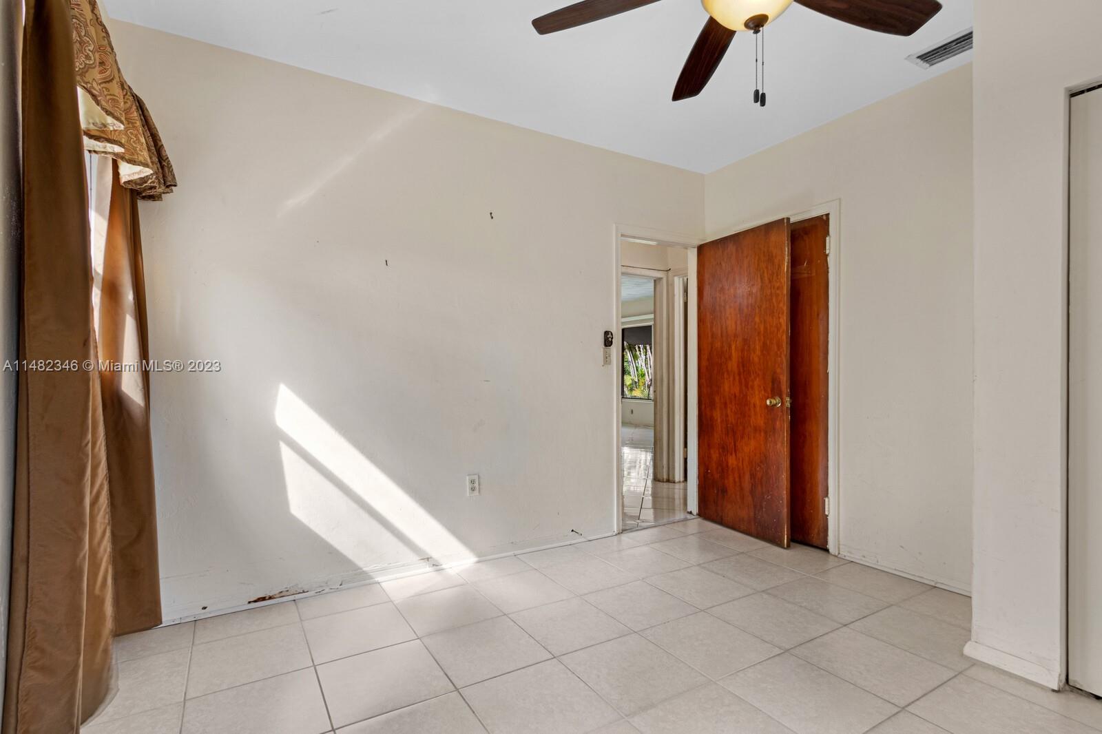 BISCAYNE SHORES CORR PLAT - Residential