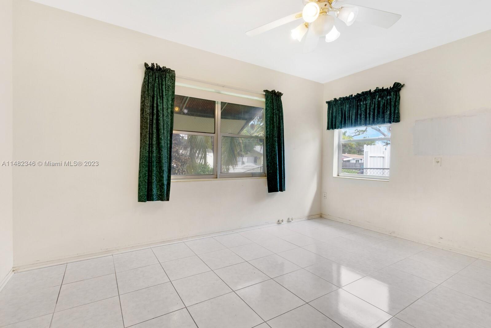 BISCAYNE SHORES CORR PLAT - Residential