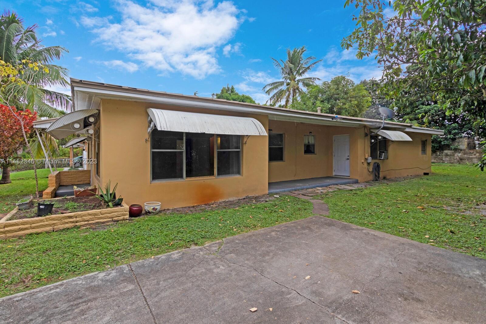 BISCAYNE SHORES CORR PLAT - Residential