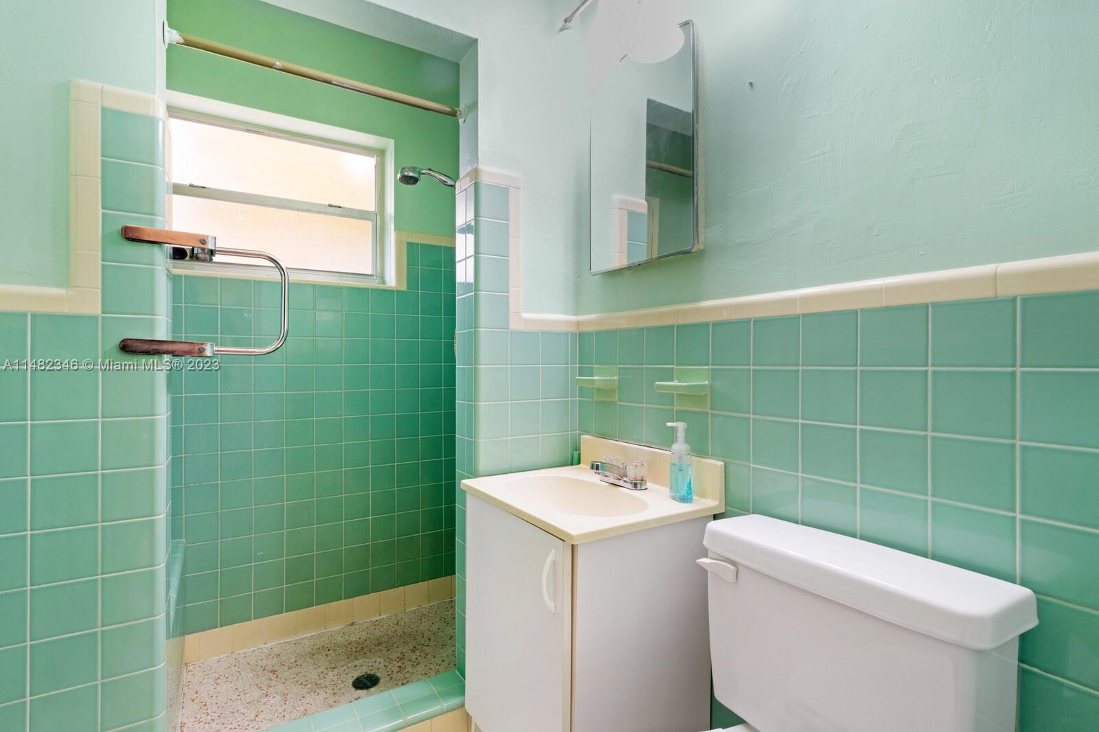 BISCAYNE SHORES CORR PLAT - Residential