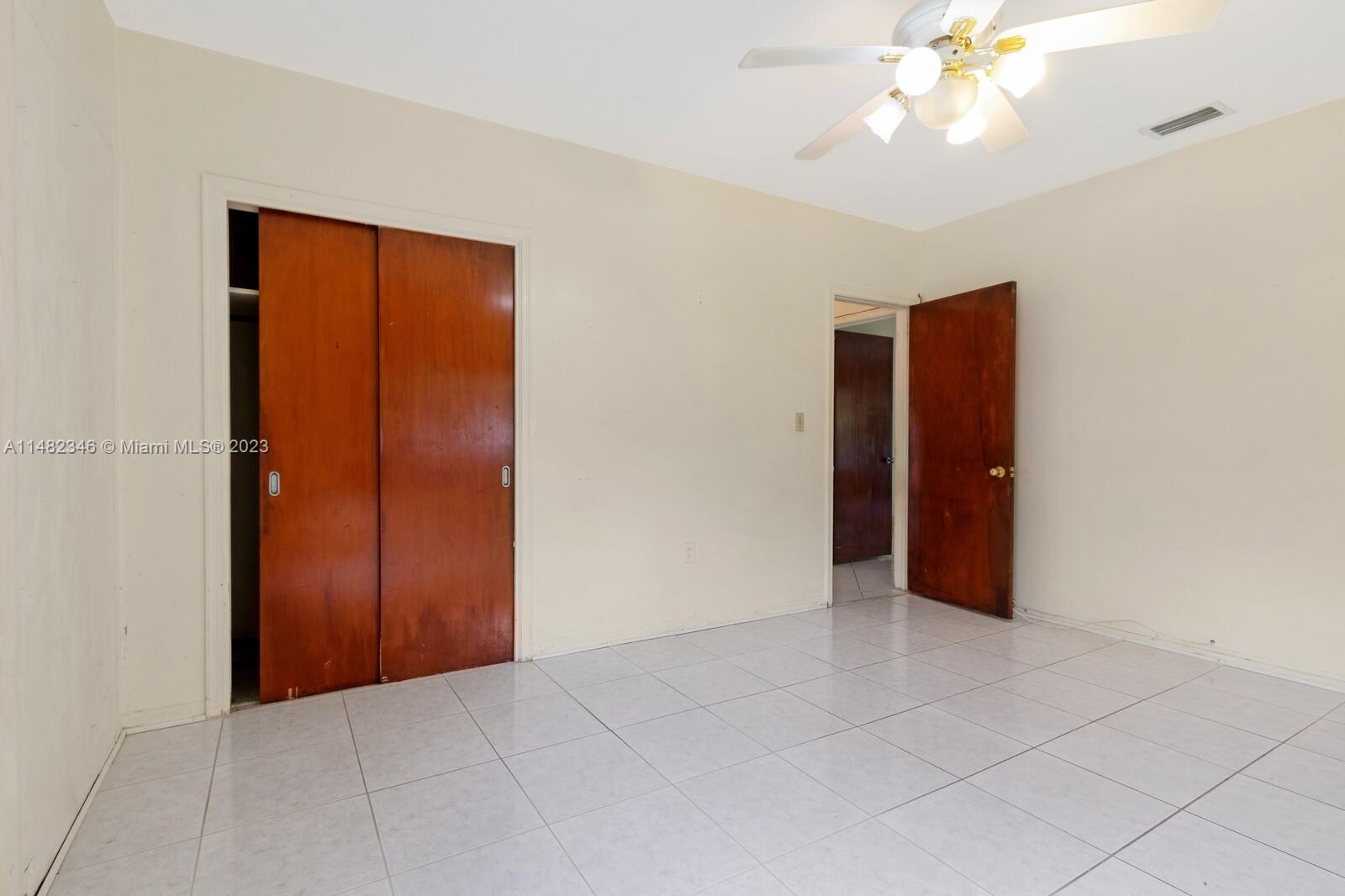 BISCAYNE SHORES CORR PLAT - Residential