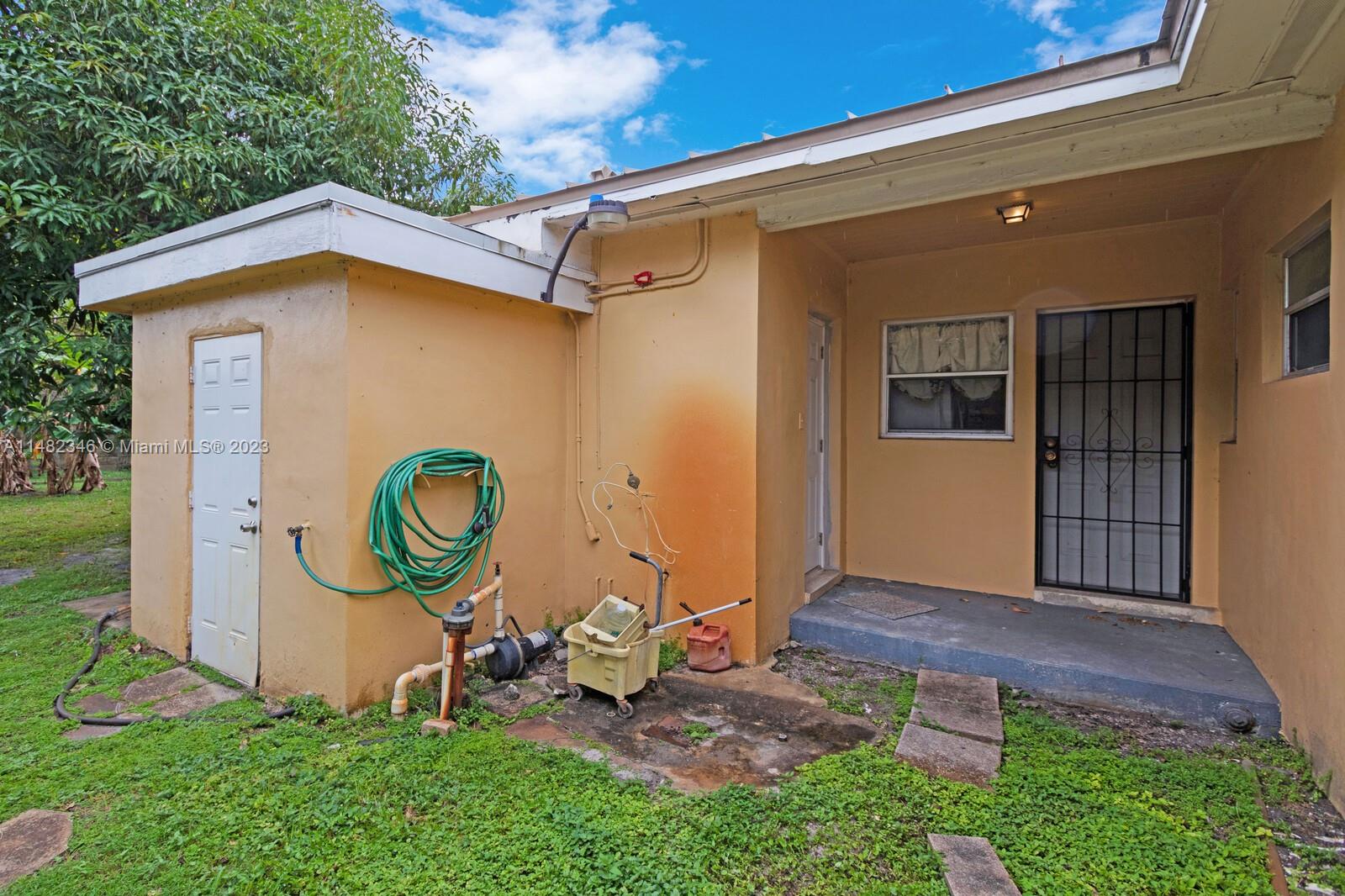 BISCAYNE SHORES CORR PLAT - Residential