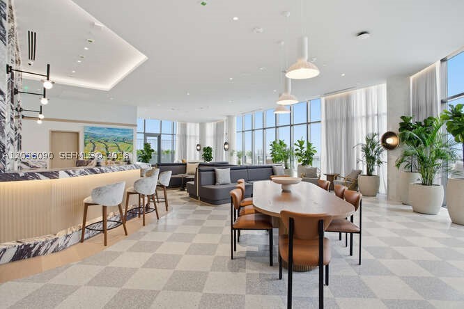Bayshore Ysabella Condomin - Residential