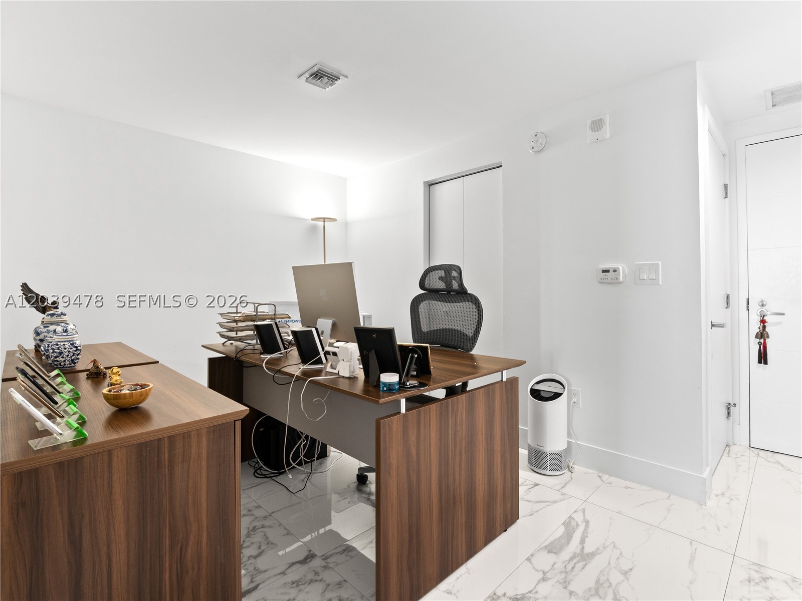 THE HARBOUR SOUTH CONDO - Residential