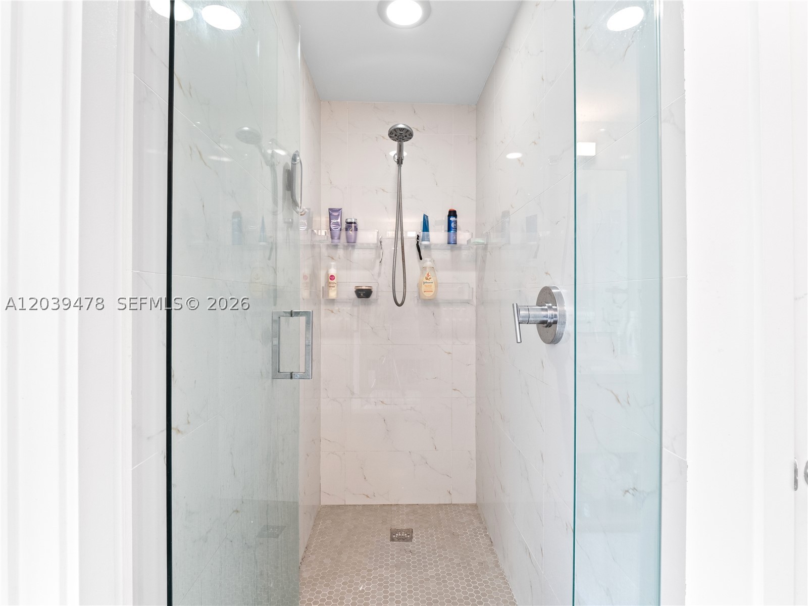 THE HARBOUR SOUTH CONDO - Residential