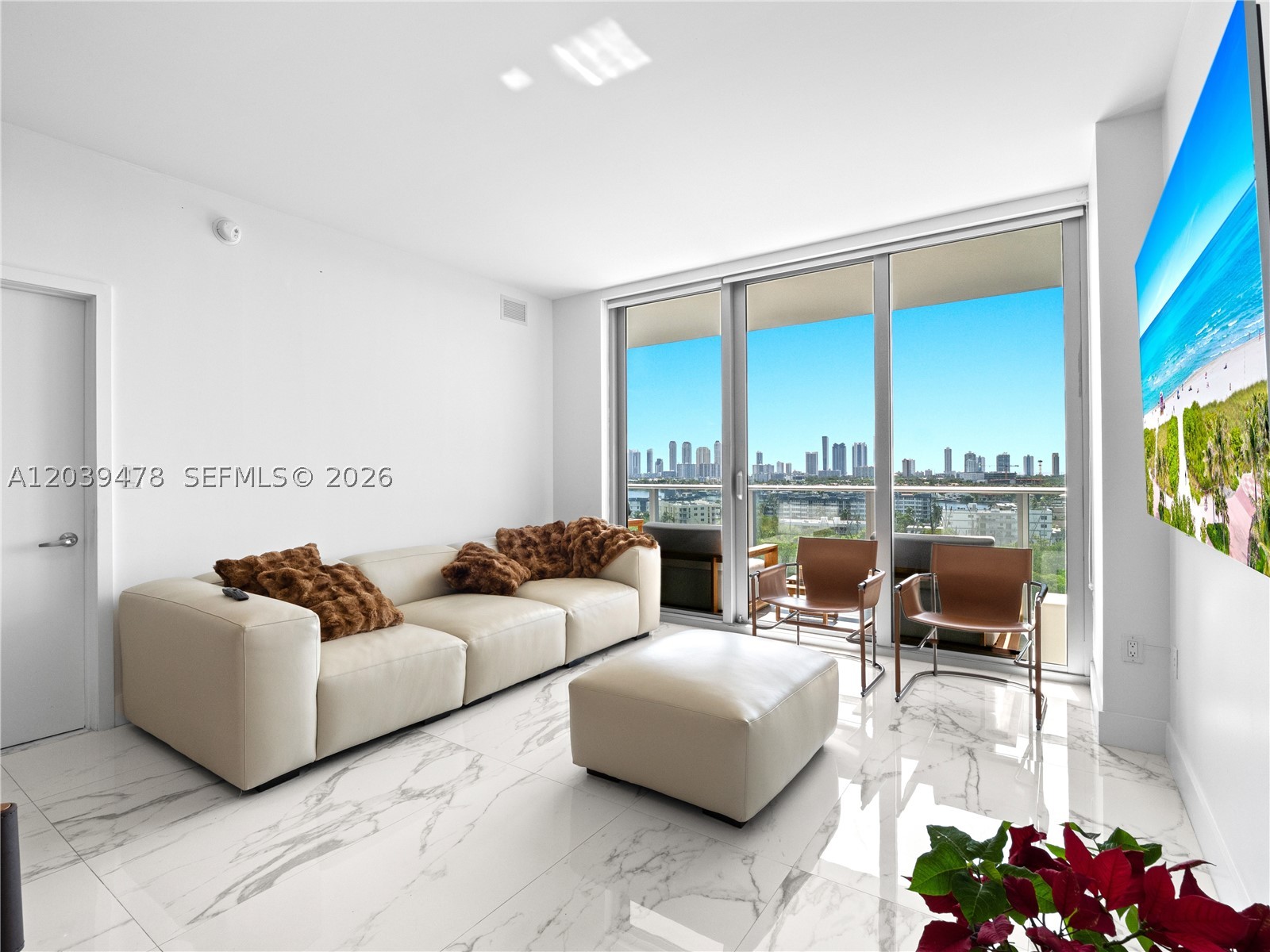 THE HARBOUR SOUTH CONDO - Residential