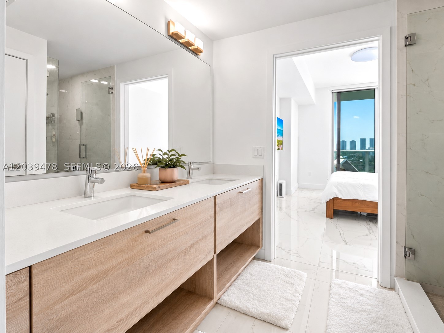 THE HARBOUR SOUTH CONDO - Residential
