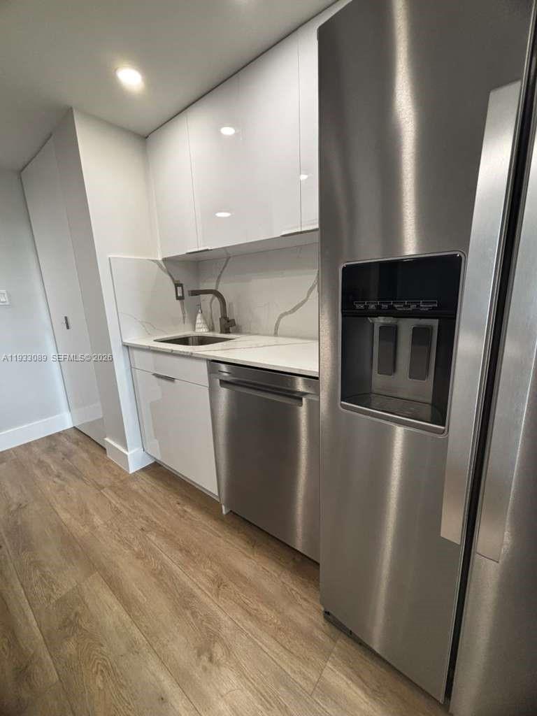 WINSTON TOWERS 200 - Residential