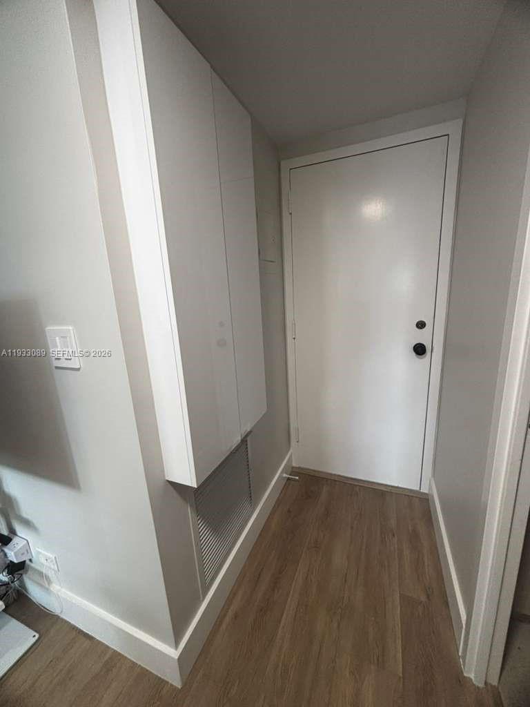 WINSTON TOWERS 200 - Residential