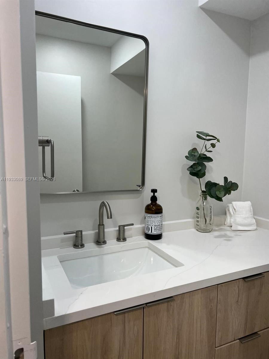 WINSTON TOWERS 200 - Residential