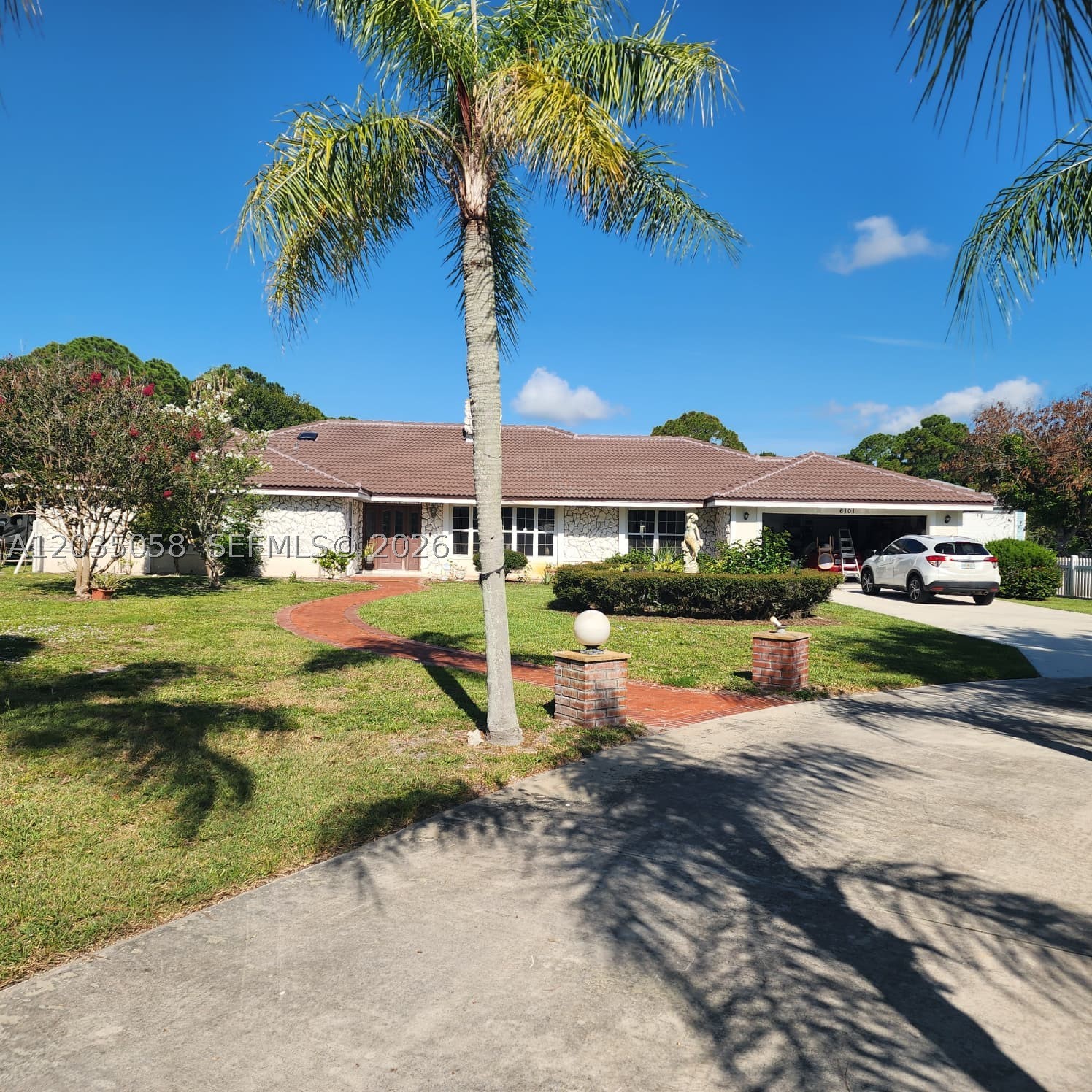 INDIAN RIVER ESTATES UNIT - Residential Lease