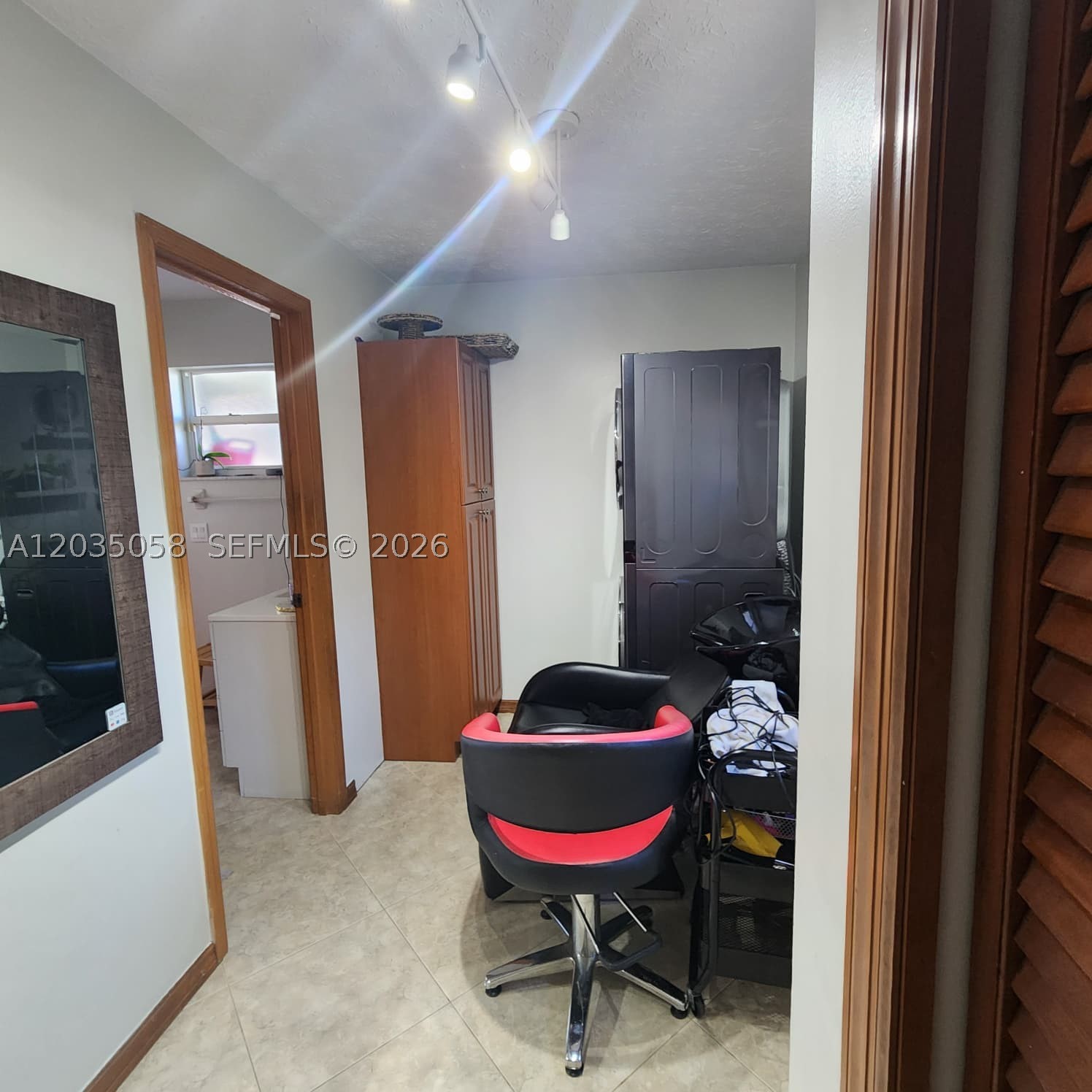 INDIAN RIVER ESTATES UNIT - Residential Lease