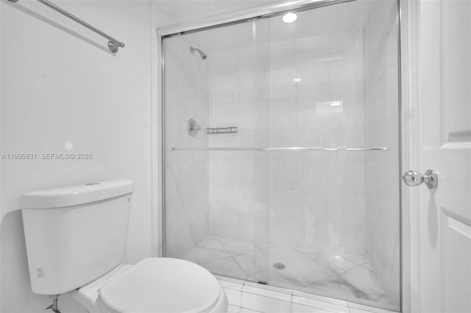 MYSTIC POINTE TOWER 400 C - Residential