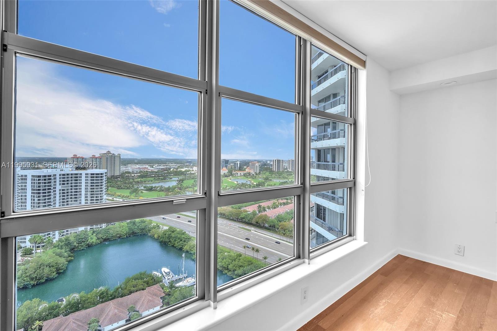 MYSTIC POINTE TOWER 400 C - Residential
