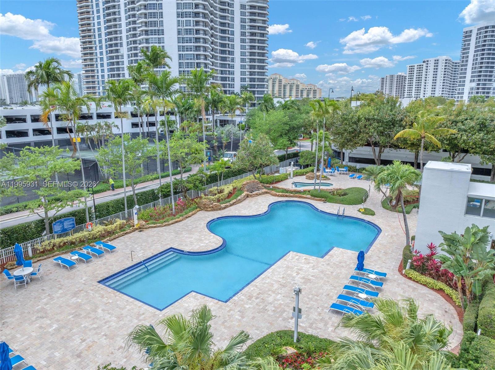 MYSTIC POINTE TOWER 400 C - Residential