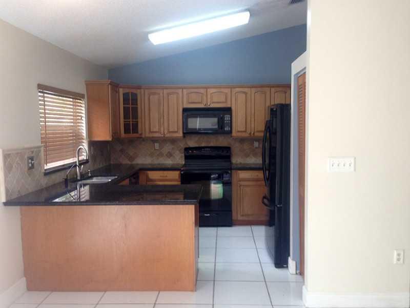 LAKES ON THE GREEN GLYNN - Residential Lease