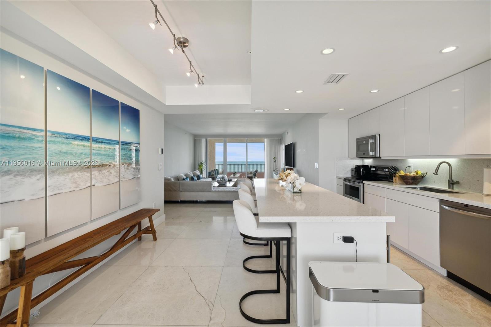 CLUB TOWER TWO CONDO - Residential Lease