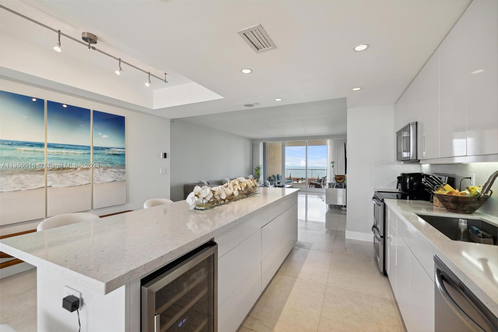 CLUB TOWER TWO CONDO - Residential Lease