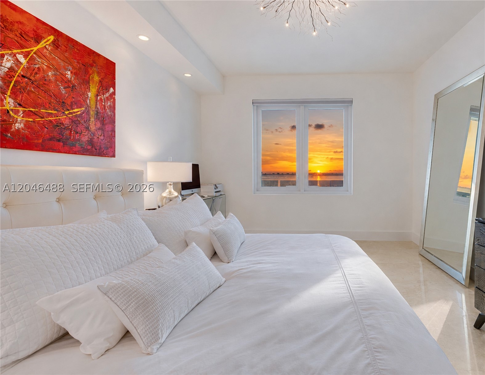 RONEY PALACE CONDO - Residential