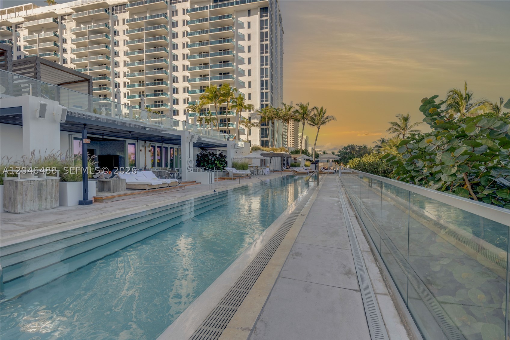 RONEY PALACE CONDO - Residential