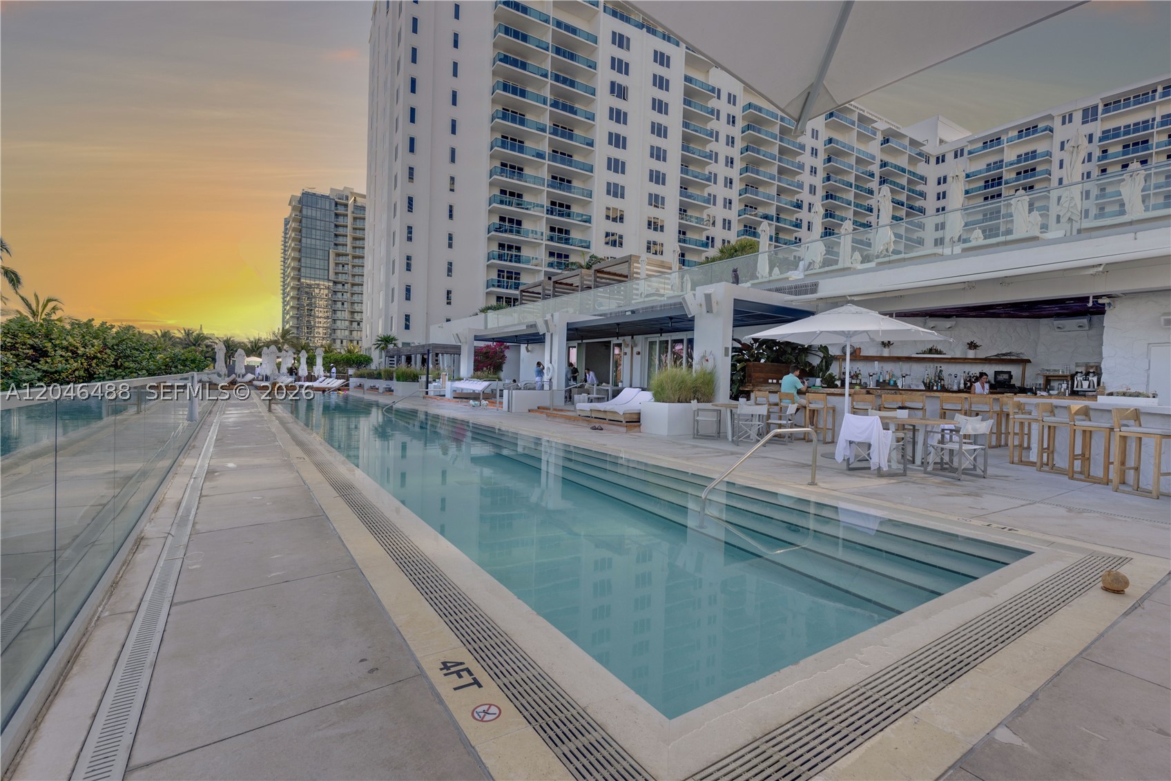 RONEY PALACE CONDO - Residential