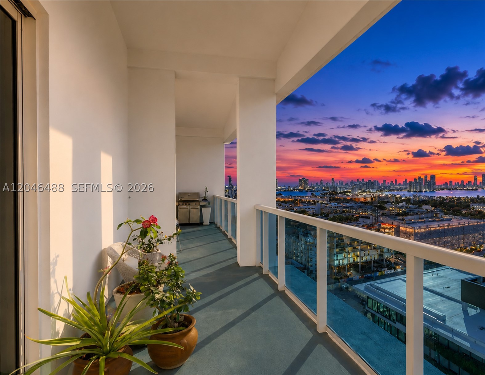 RONEY PALACE CONDO - Residential