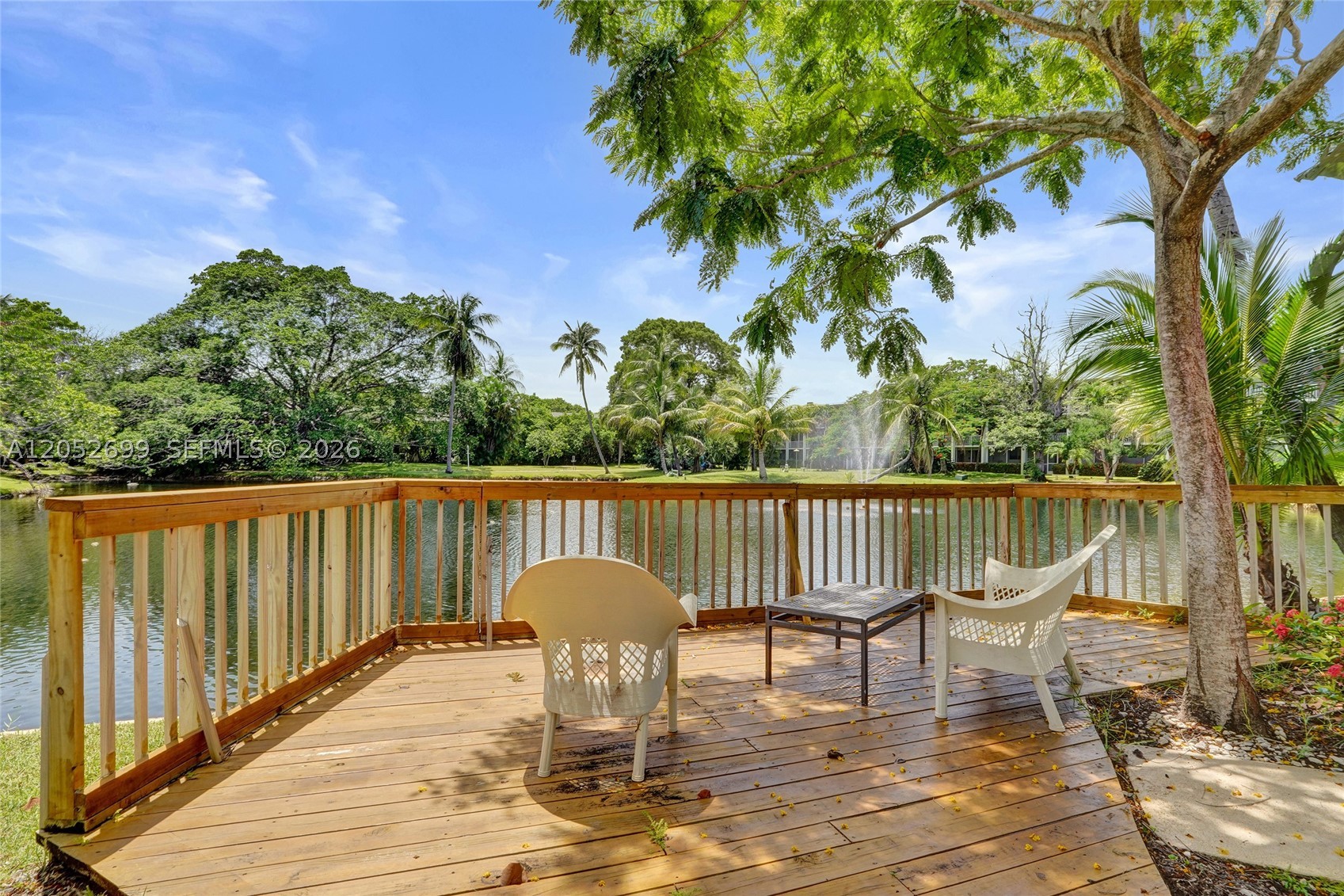 DEERFIELD LAKE CONDOMINIU - Residential