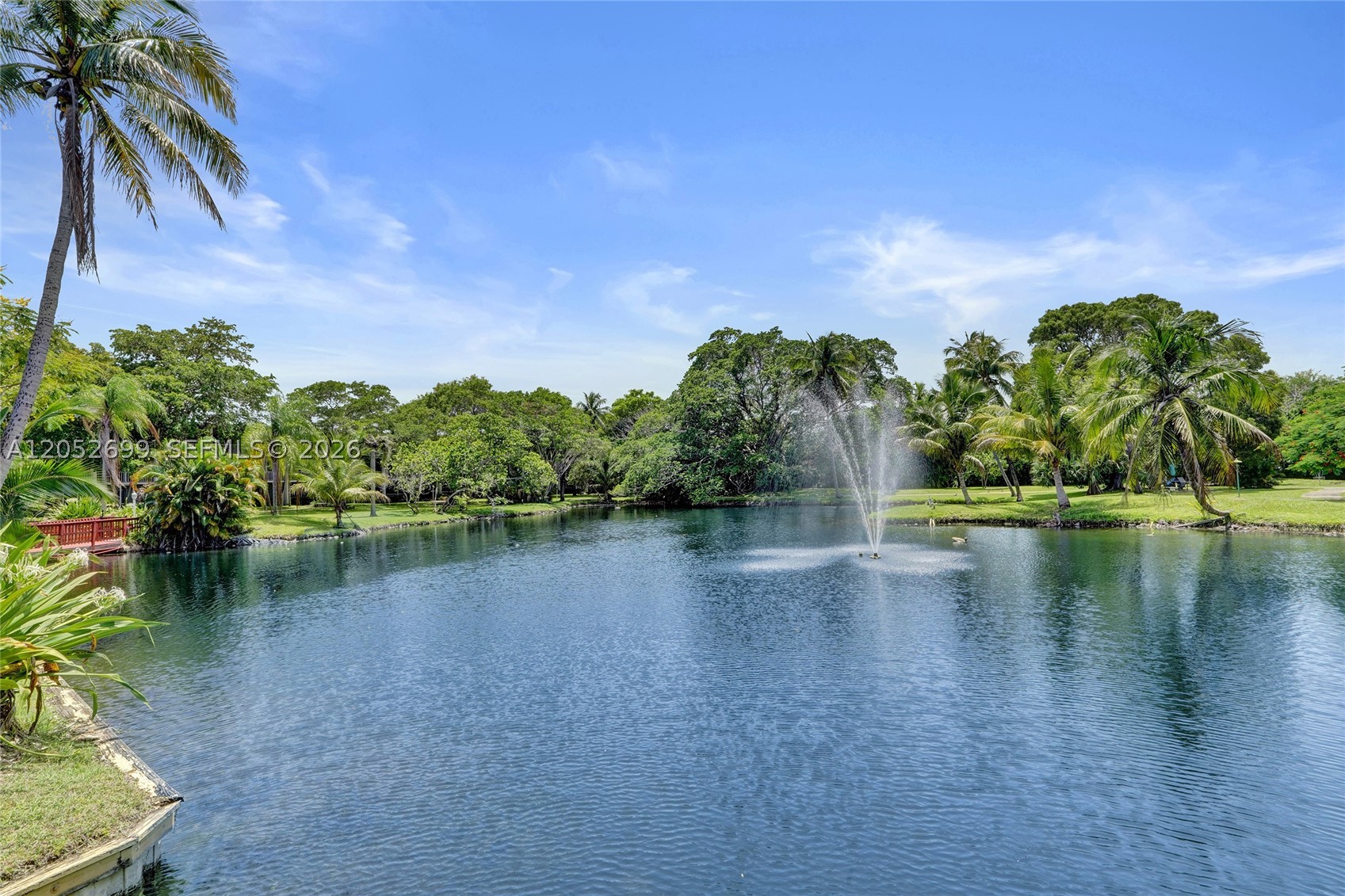 DEERFIELD LAKE CONDOMINIU - Residential