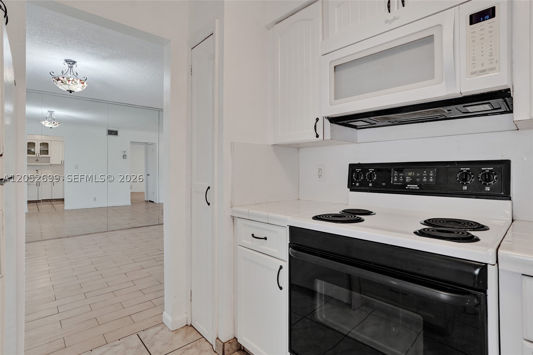 DEERFIELD LAKE CONDOMINIU - Residential