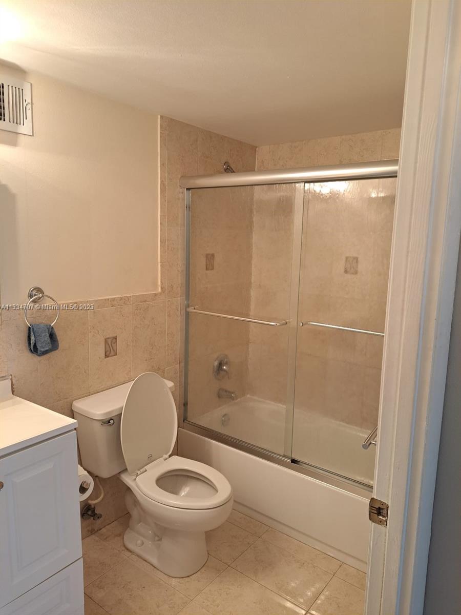 DESOTO PARK NORTH CONDO - Residential Lease