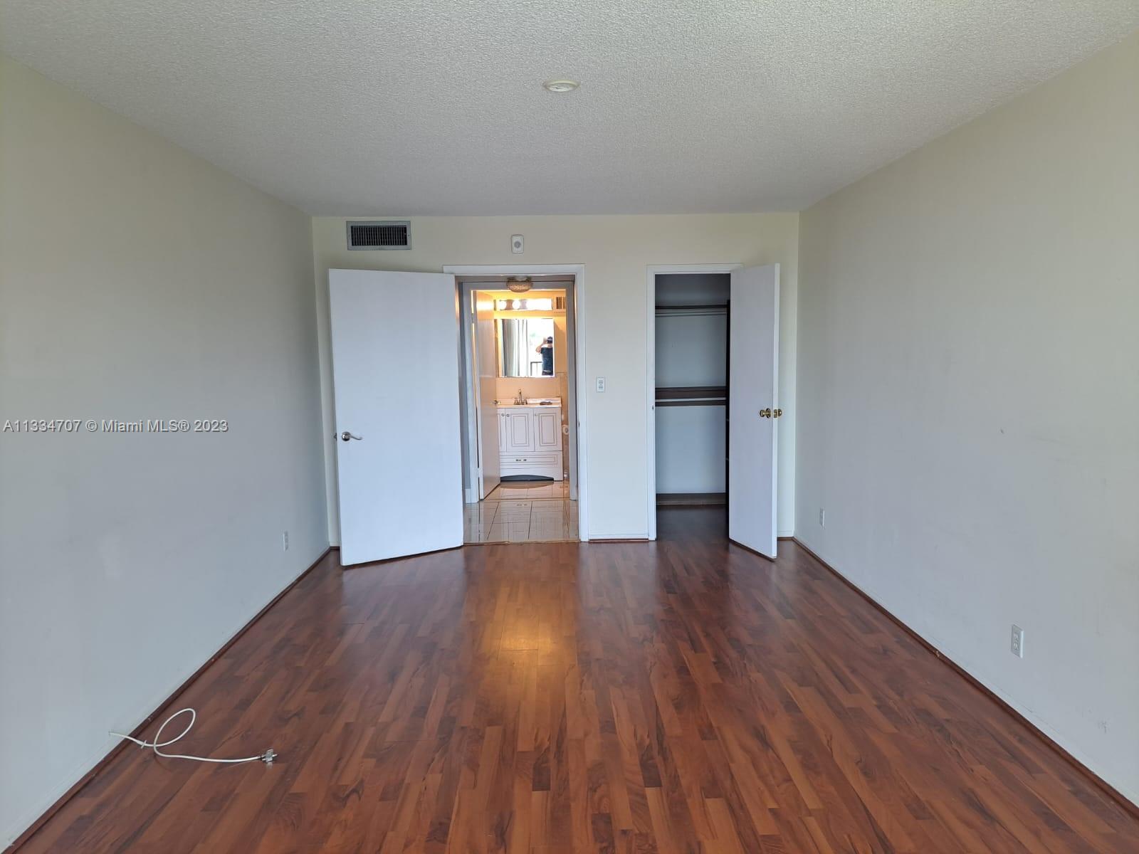 DESOTO PARK NORTH CONDO - Residential Lease