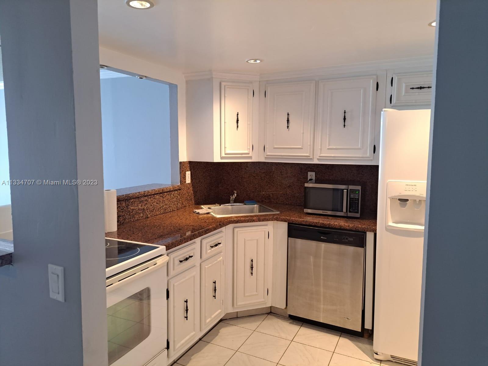 DESOTO PARK NORTH CONDO - Residential Lease