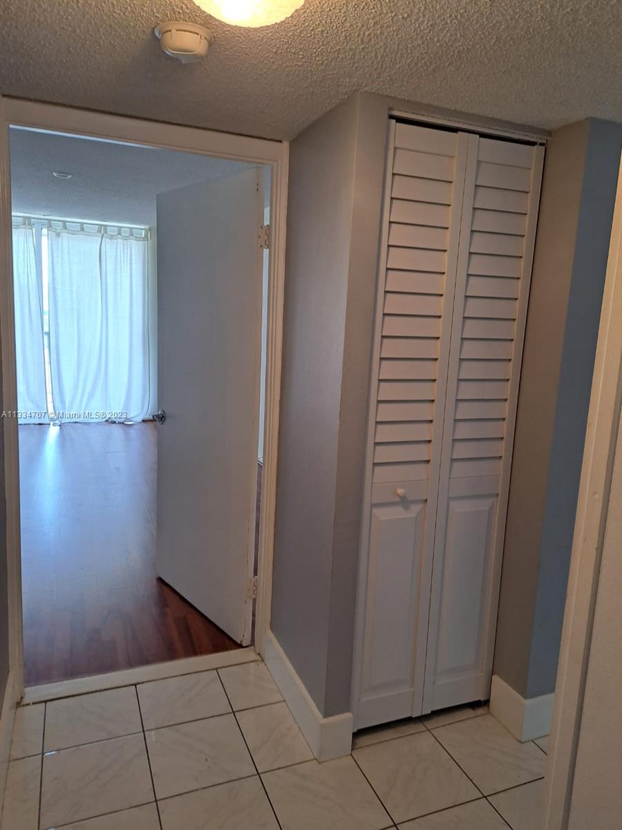 DESOTO PARK NORTH CONDO - Residential Lease