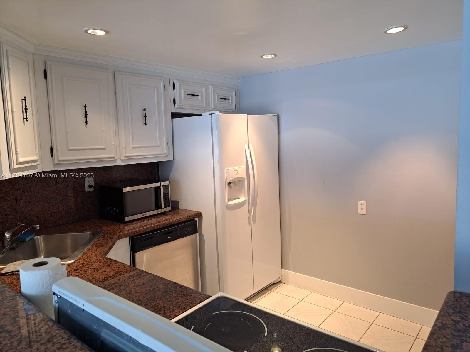 DESOTO PARK NORTH CONDO - Residential Lease