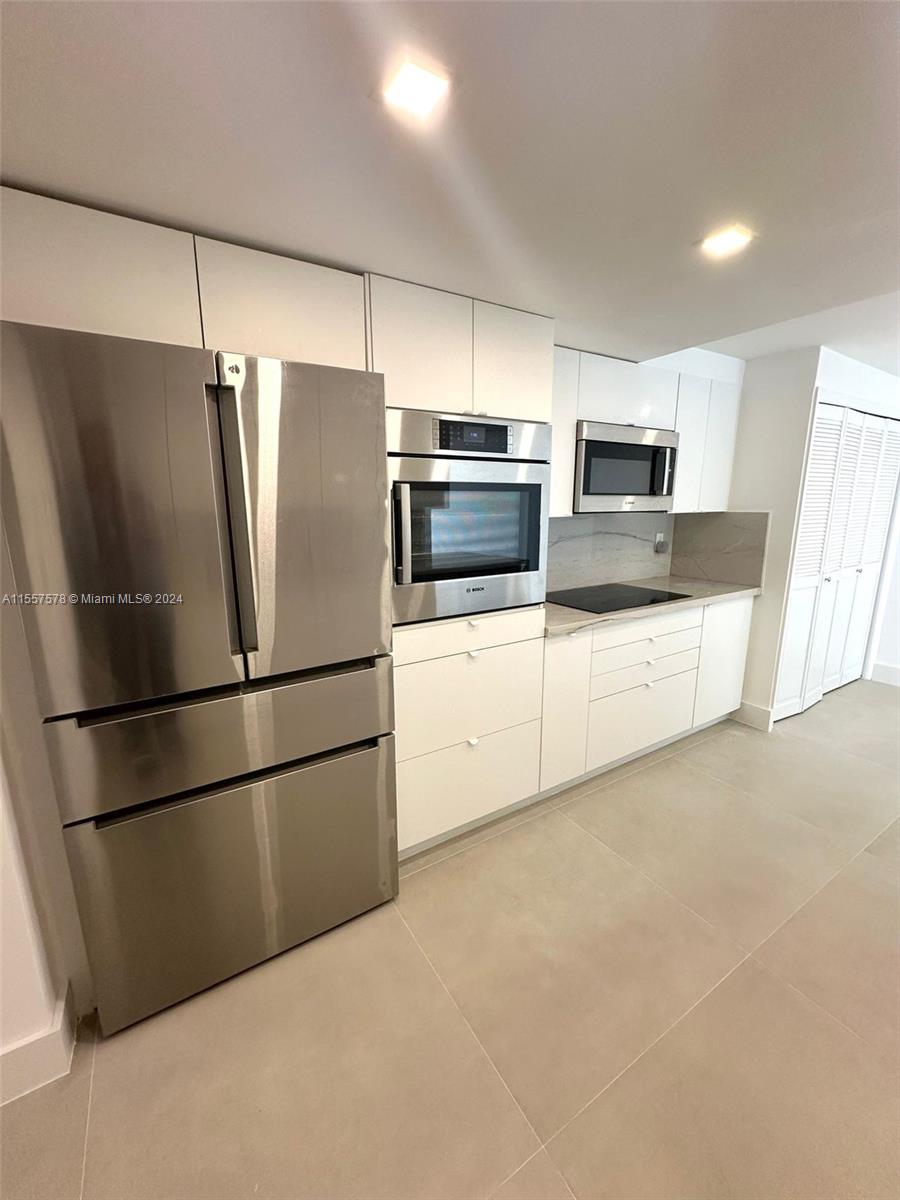 KENILWORTH CONDO - Residential Lease