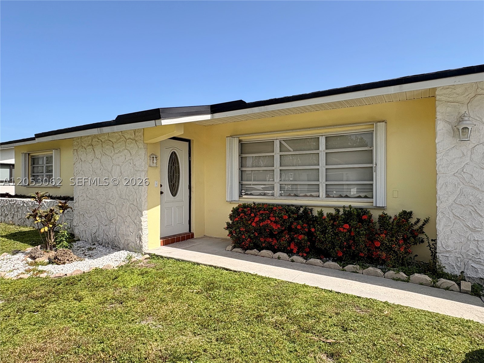 PEMBROKE LAKES SEC 4 - Residential