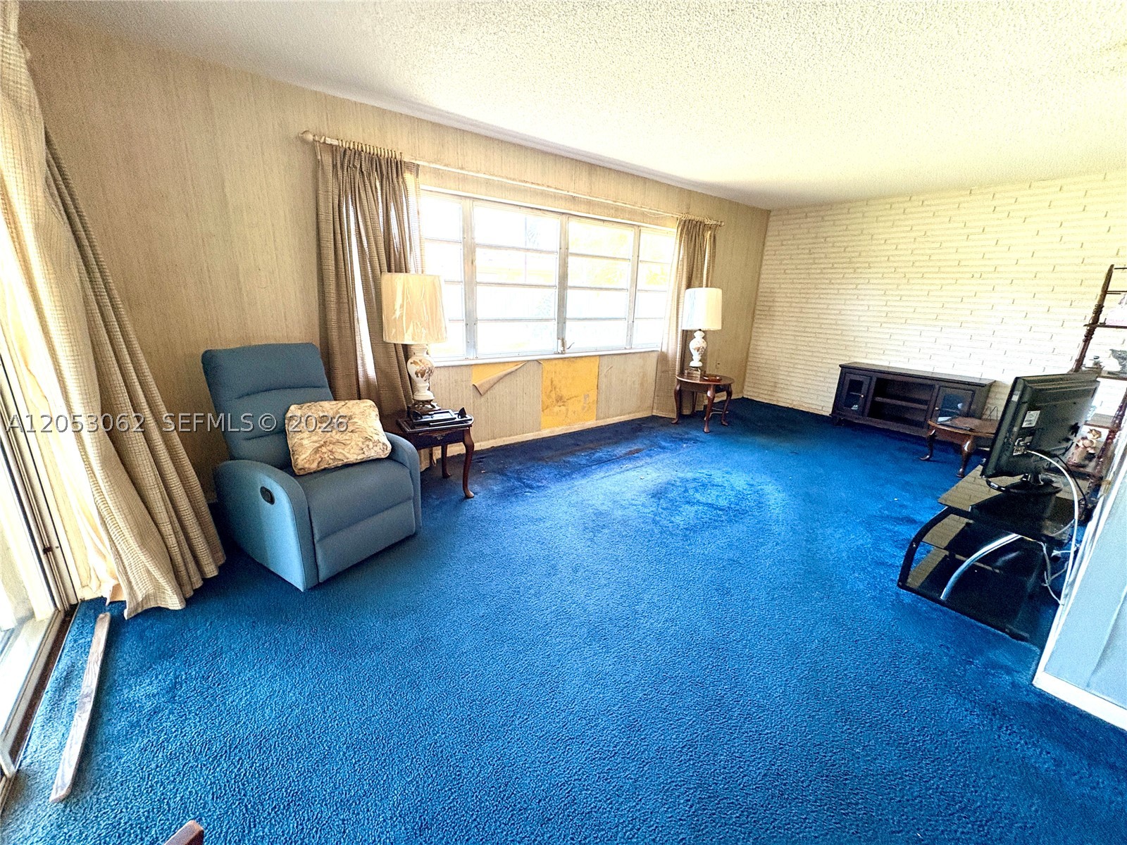 PEMBROKE LAKES SEC 4 - Residential