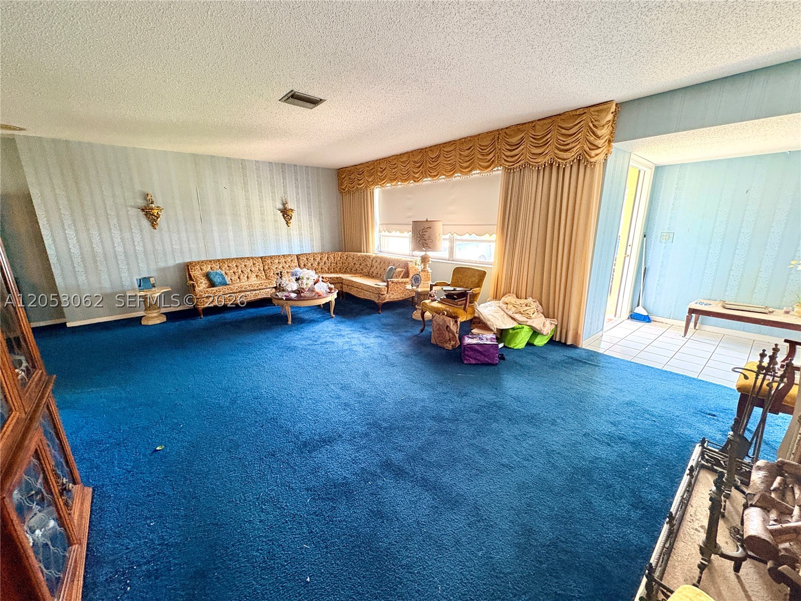 PEMBROKE LAKES SEC 4 - Residential