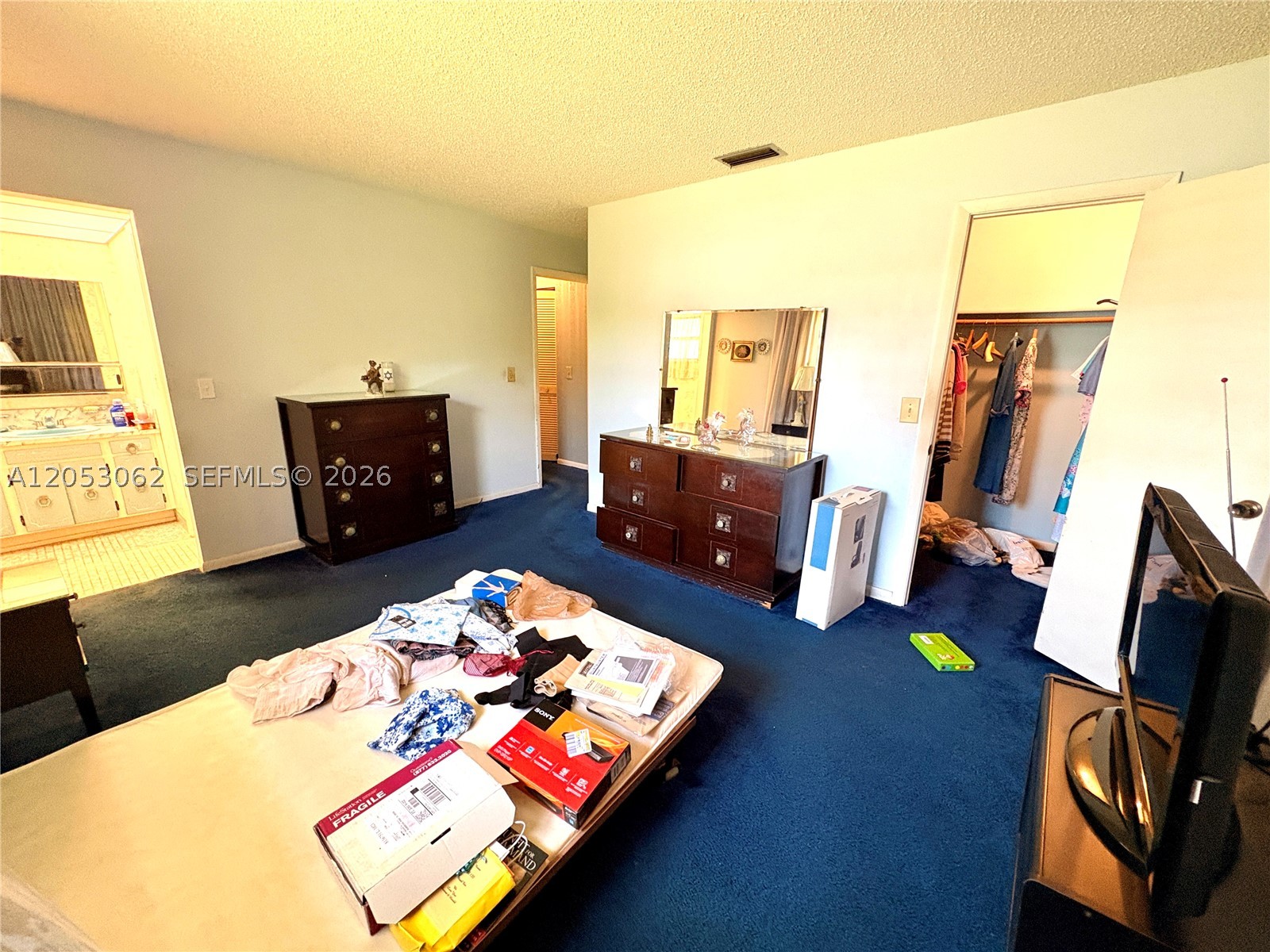 PEMBROKE LAKES SEC 4 - Residential
