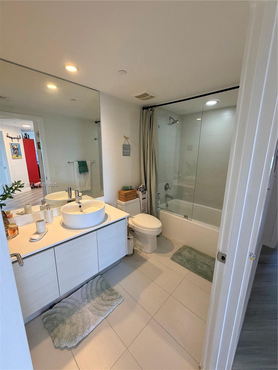 4250 BISCAYNE BOULEVARD C - Residential