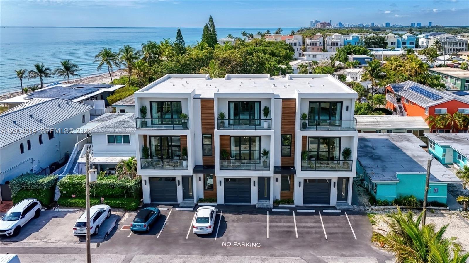 HOLLYWOOD CENTRAL BEACH - Land