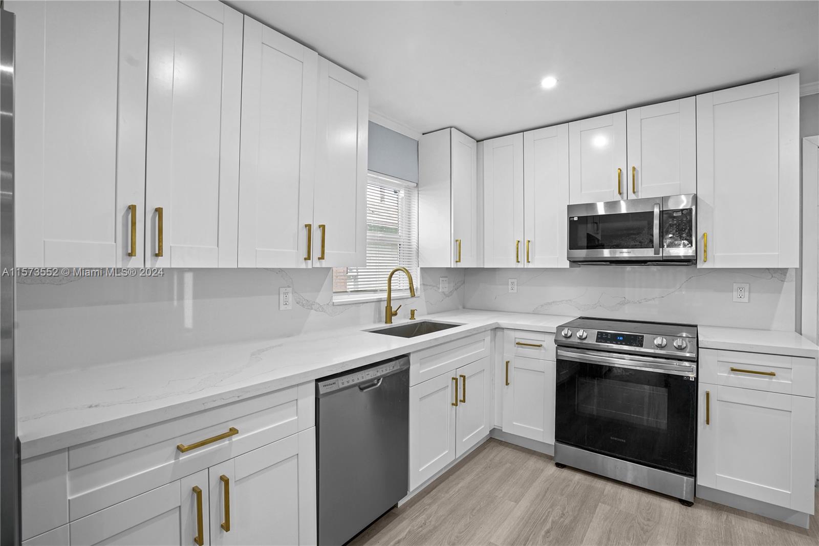 WELLEBY UNIT 2 - Residential