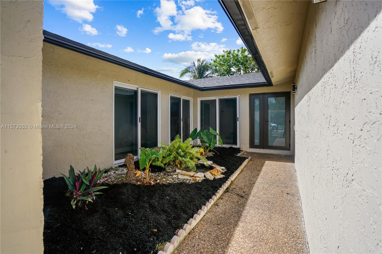 WELLEBY UNIT 2 - Residential