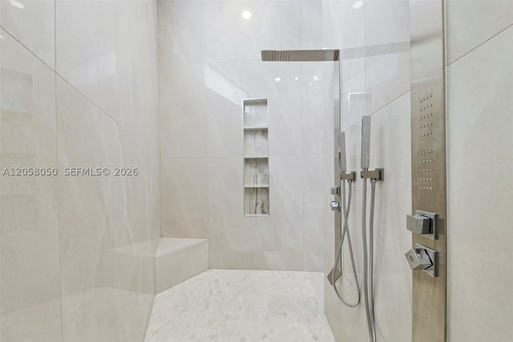 EASTWAY PARK - Residential