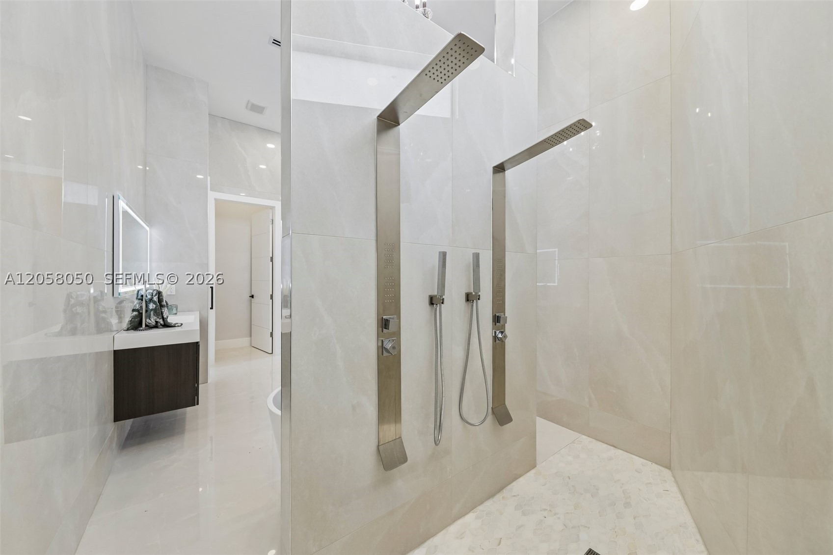 EASTWAY PARK - Residential